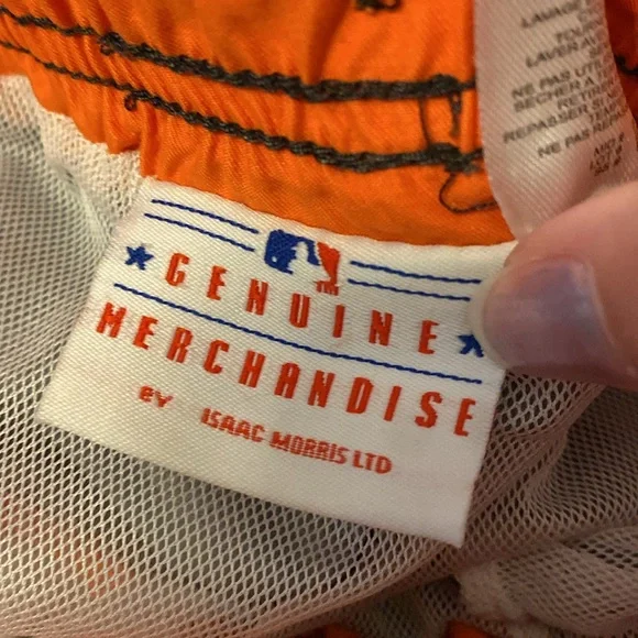 Boys swim shorts size 8 - Picture 3 of 4